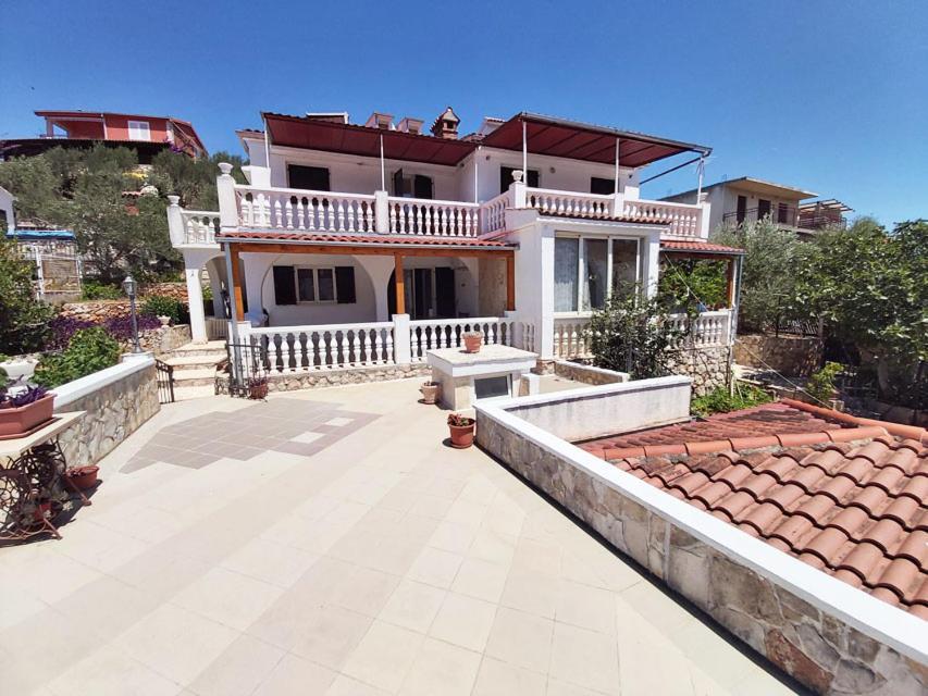 Apartments Carmen Vinišće 외부 사진