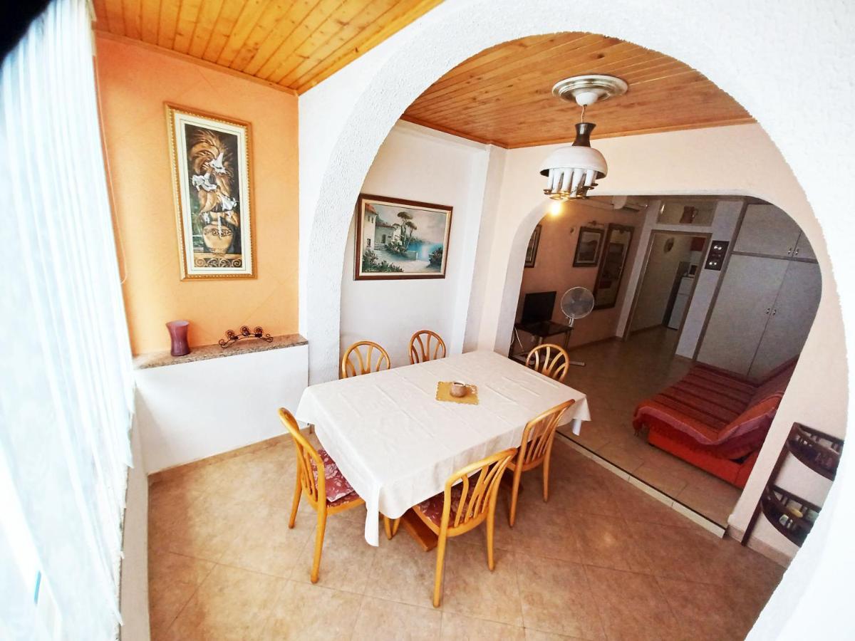 Apartments Carmen Vinišće 외부 사진