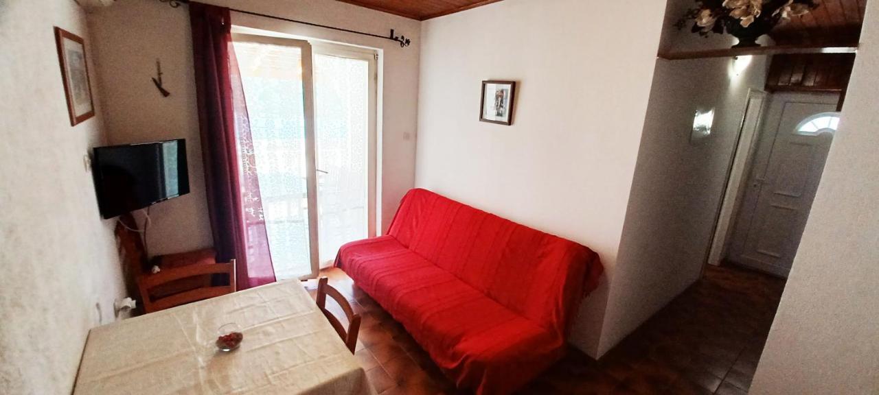 Apartments Carmen Vinišće 외부 사진