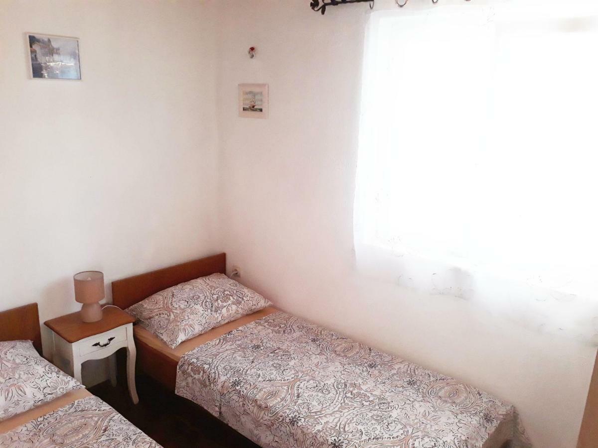 Apartments Carmen Vinišće 외부 사진